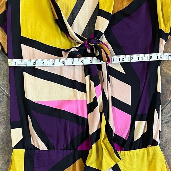 Diane Von Furstenberg Short Sleeve Waist Band Tie Neck Multicolor Silk Blouse Si - Picture 5 of 9
